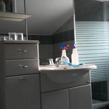 Fuer Fuenf Personen Mit Balkon By Interhome Apartament