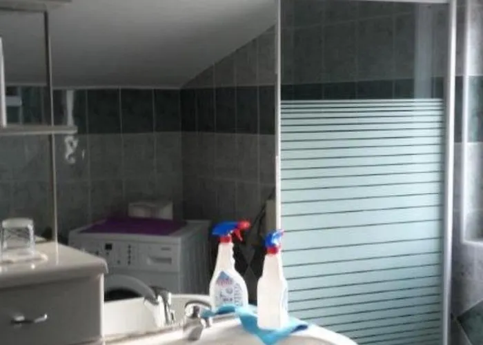 Apartmán Fuer Fuenf Personen Mit Balkon By Interhome Vinjerac
