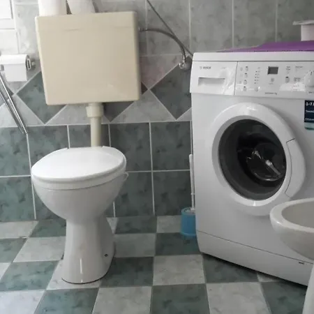 Fuer Fuenf Personen Mit Balkon By Interhome * ヴィンイェラック