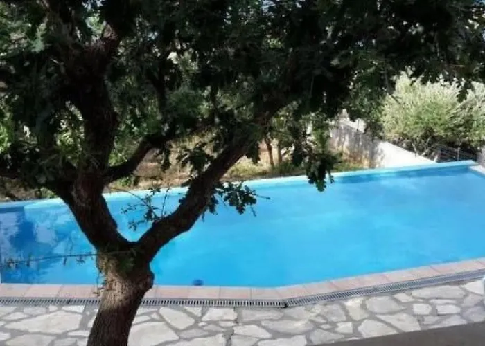 Fuer Fuenf Personen Mit Balkon By Interhome