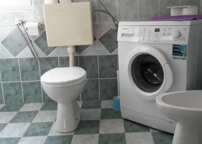 Fuer Fuenf Personen Mit Balkon By Interhome * Виньерац