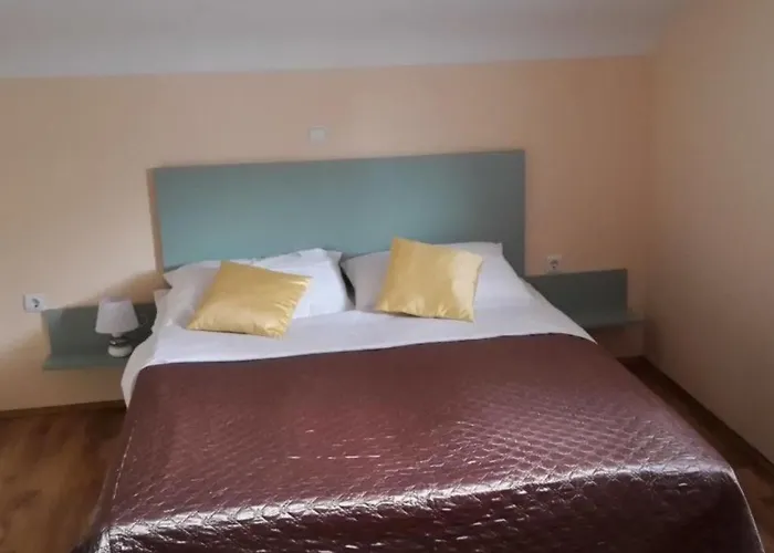 Fuer Fuenf Personen Mit Balkon By Interhome * ヴィンイェラック