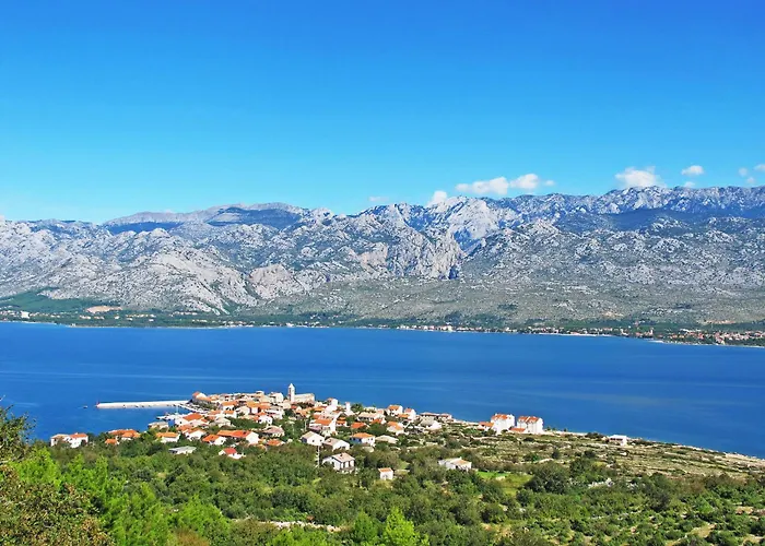 Fuer Fuenf Personen Mit Balkon By Interhome ヴィンイェラック